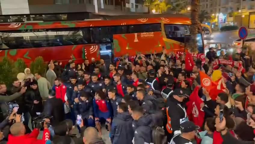 Les supporters tunisiens soutiennent les joueurs ce soir