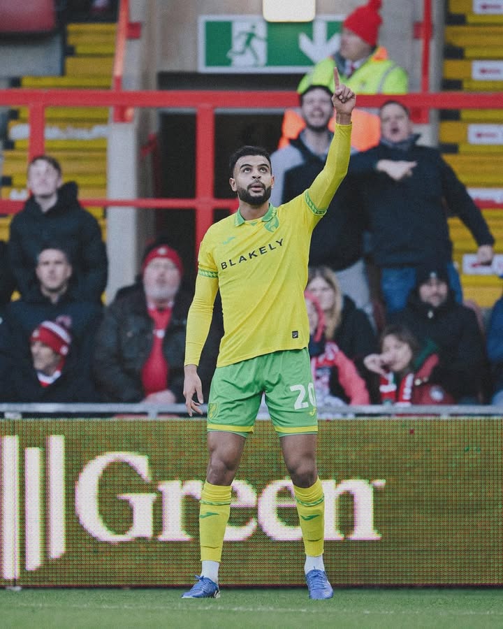 Ben Slimane brille avec Norwich City